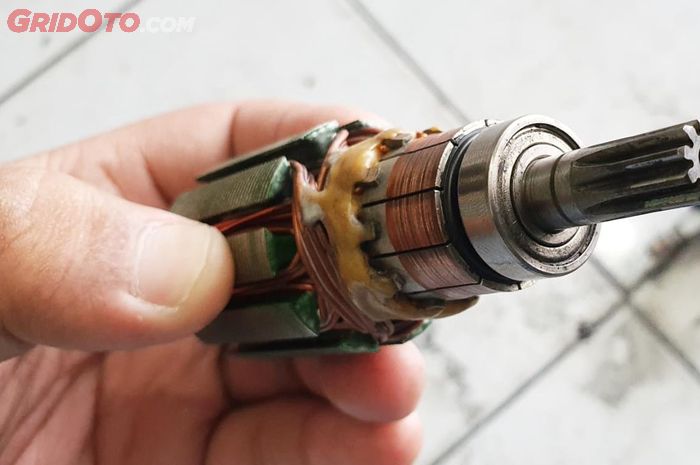 Ilustrasi dinamo starter motor bekas