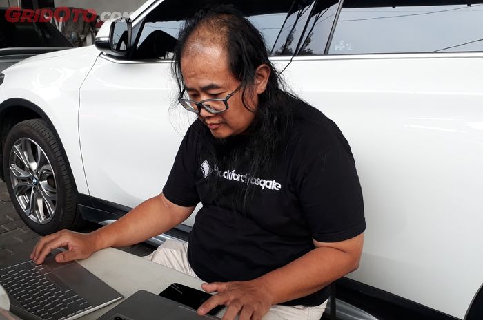 Utanto Wibowo, atau yang Akrab Dipanggil Yung Yung Adalah Punggawa dan Juga Instalatur di Elixir Car Stereo, Meruya, Jakarta Barat 