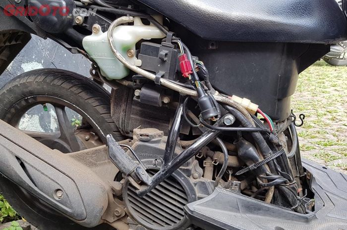 Rangka motor dan kabel bodi Honda Vario 110 karbu