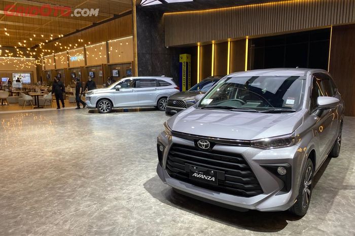 Toyota hadirkan paket cicilan ringan EZDeal dan KINTO selama di GIIAS 2021.