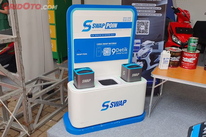 Ilustrasi Swap Poin atau charging dock baterai motor listrik Smoot