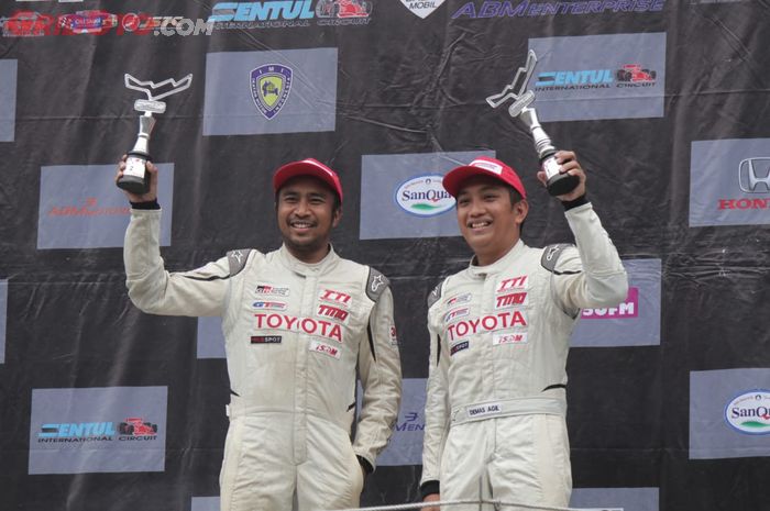 Absen dari balap nasional, pembalap senior Haridarma Manoppo (kiri) ternyata sedang siap-siap turun di balap Asia bersama Toyota Gazoo Racing Indonesia.