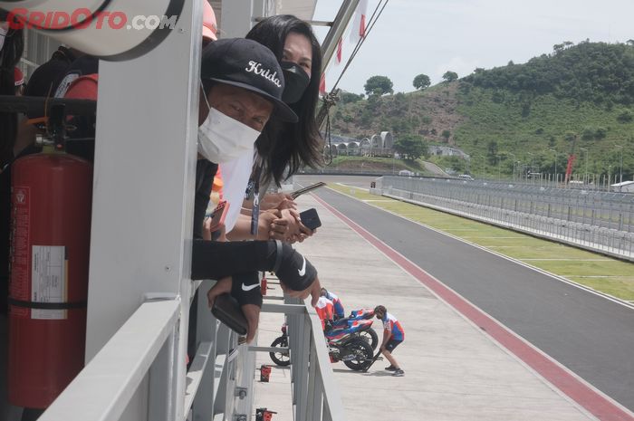 Awas sengatan panas ketika nonton langsung MotoGP Indonesia, ini ciri-ciri dan pertolongan pertamanya.