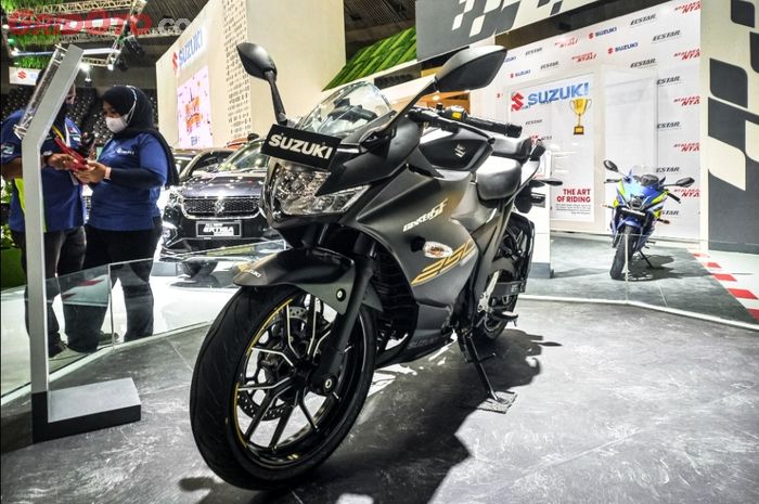 Suzuki Gixxer 250 dan GSX R150 di Jakarta Auto Week 2022