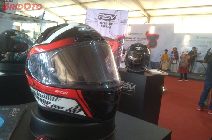 Helm baru carbon dan fiber composite dikenalkan pada publik di Sirkuit Mandalika