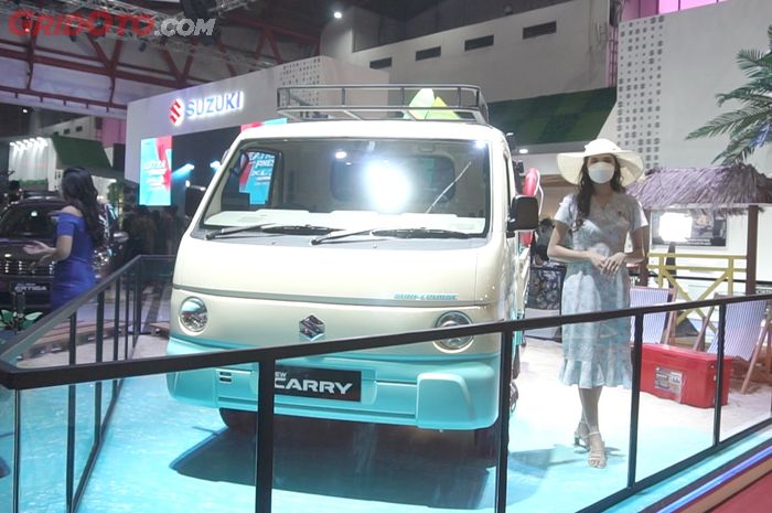 Suzuki Carry bergaya retro untuk peselancar