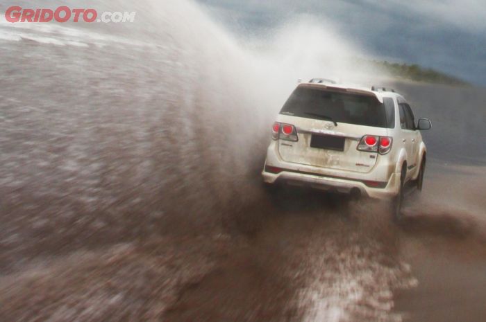 Aquaplaning Hydroplaning