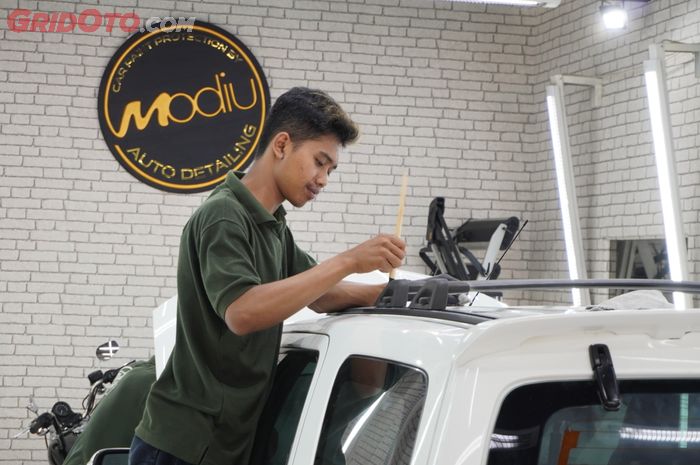 Proses Detailing Mobil di MODIU Auto Detailing, Yogyakarta