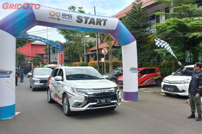 Prosesi start Road Trip Drive to IIMS Surabaya 2022
