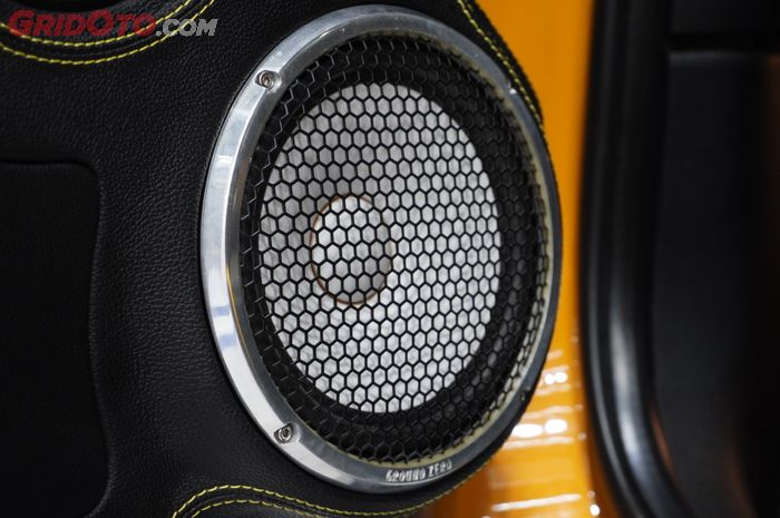 ILUSTRASI. Upgrade speaker mobil bekas ada cara jitu agar suaranya lebih berkelas