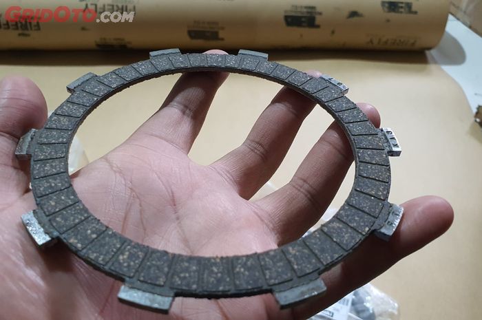 Ilustrasi kampas kopling  motor bekas