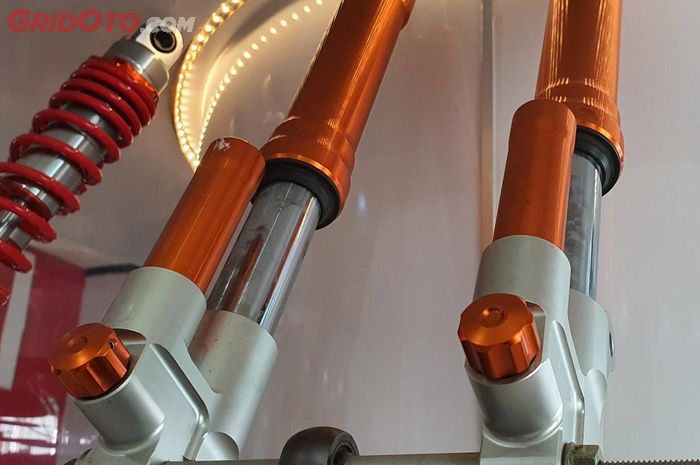 Sokbreker upside down atau USD KTC Kytaco bocor? segini harga repair kitnya