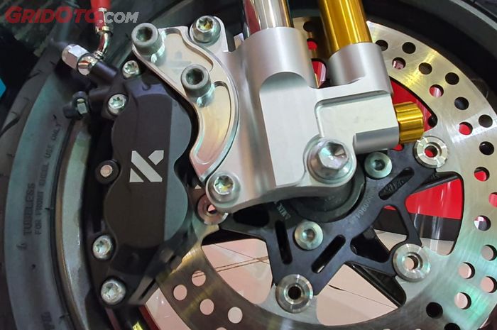Segini Biaya Pasang Kaliper Rem 4 Piston KTC Kytaco Di Yamaha Fazzio