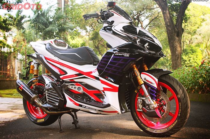 Yamaha Aerox 155 Connected pakai grafis Arai Shinya Nakano