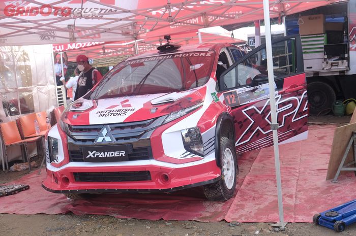 Mitsubishi Xpander AP4 dari Xpander Rally Team andalan Rifat Sungkar.