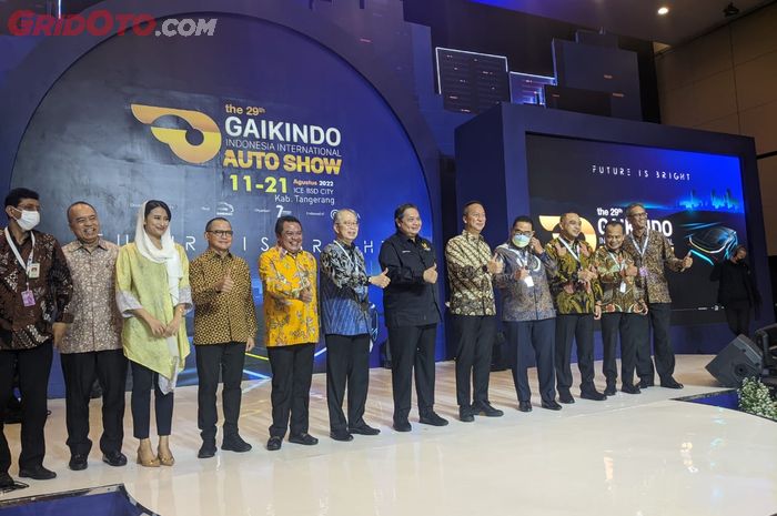 Pameran otomotif GIIAS 2022 resmi dibuka Menko Perekonomian Airlangga Hartarto.