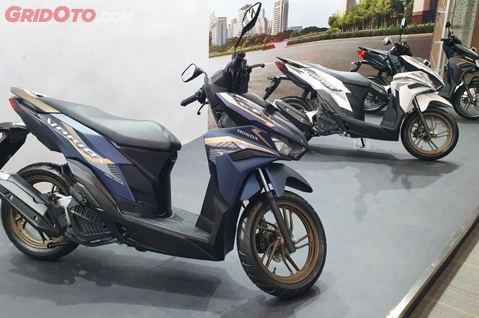 New Honda Vario 125 tipe CBS ISS SP (kiri dan tengah) tipe CBS ISS (kanan)