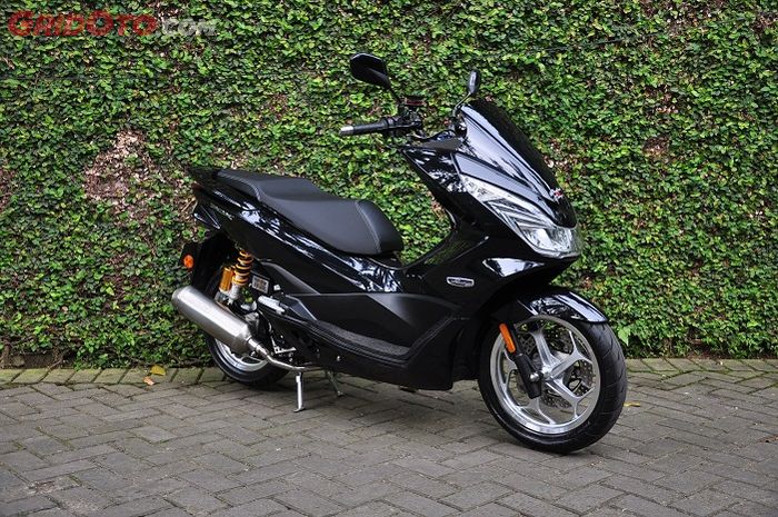 Honda PCX 150 Euro Style, Sok Ohlins Buat NMAX Dipaksa Nempel - GridOto.com