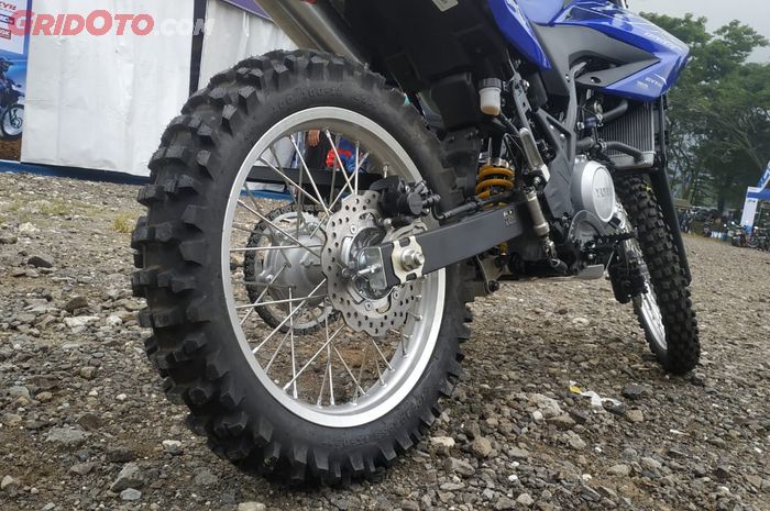 Ban Motor Trail Pakai Ban Dalam