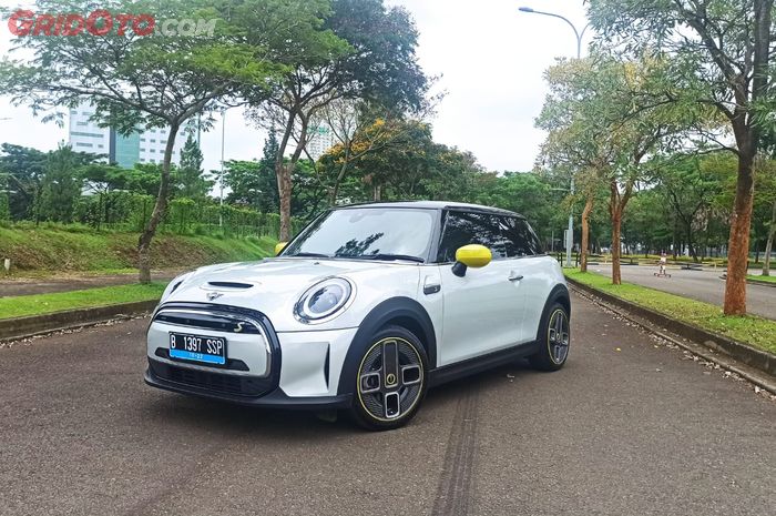 Mobil listrik MINI Cooper S Electric