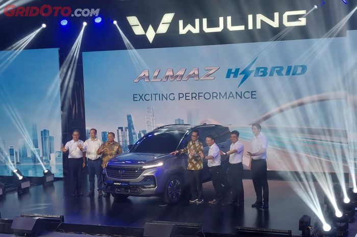 Wuling Almaz Hybrid dijual Rp 470 Juta