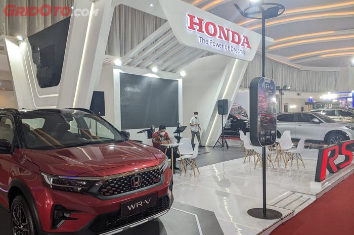Honda berikan sejumlah promo menarik untuk konsumen di ajang GIIAS Semarang 2022