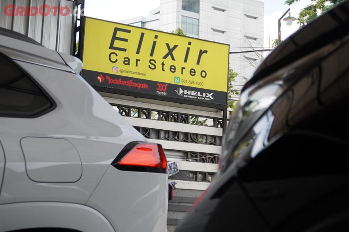 Elixir Car Stereo yang Berlokasi di Kebon Jeruk, Jakarta Barat