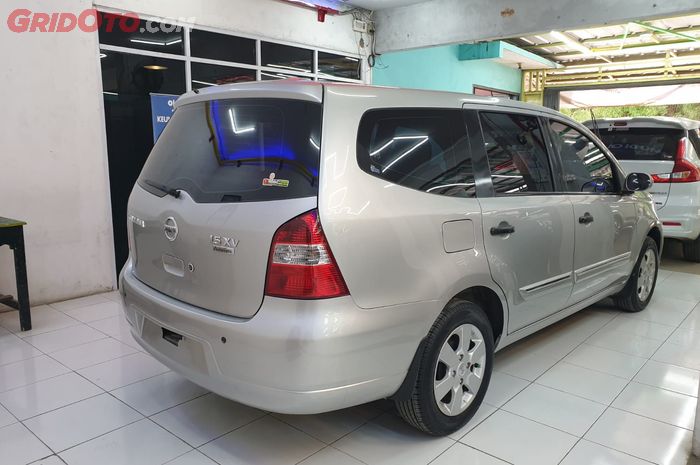 Ilustrasi mobil bekas Nissan Grand Livina