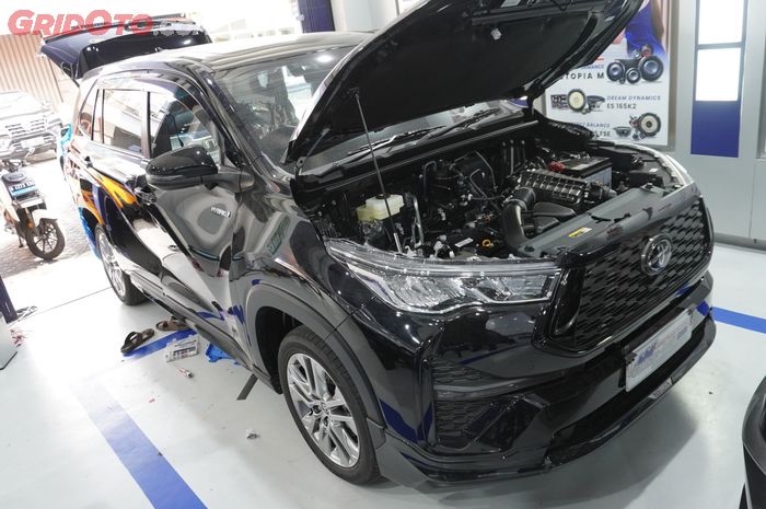Modifikasi Audio Toyota Kijang Innova Zenix di Cartens Autosound, Fatmawati, Jakarta Selatan