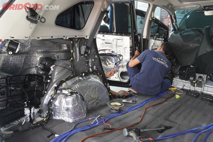 Instalasi Kabel Audio Toyota Kijang Innova Zenix Hybrid