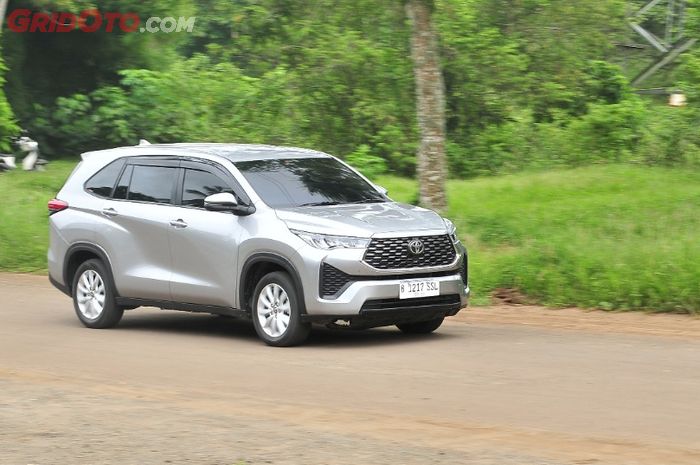 Mobil baru Toyota Zenix V CVT Gasoline