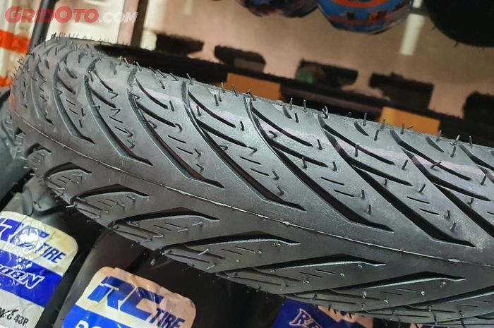 Fungsi kembangan pada ban motor 