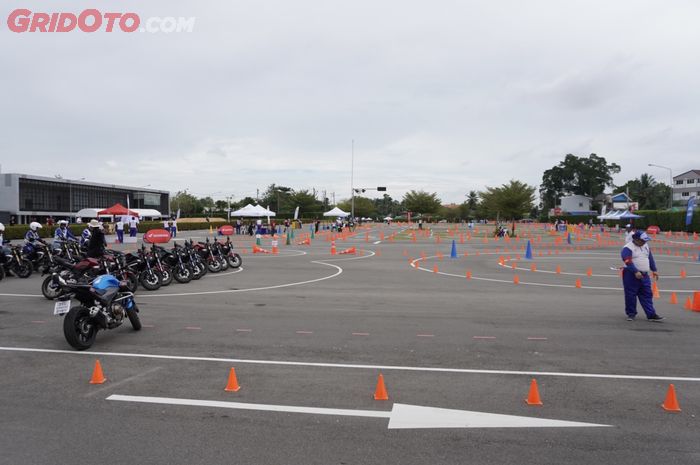 Arena Kompetisi Safety Riding di Honda Safety Riding Park, Phuket, Thailand
