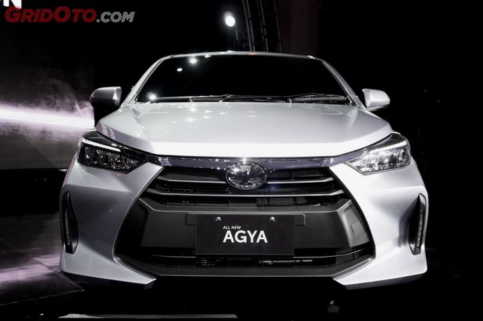 Tampak Depan Toyota Agya Baru yang Diperkenalkan di Indonesia