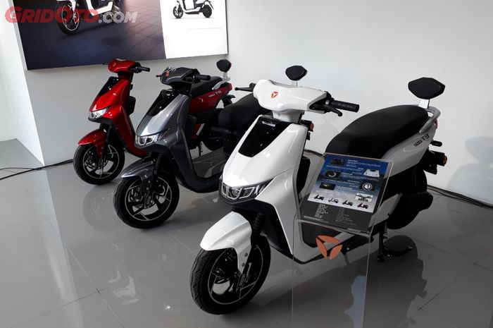 Motor listrik Yadea T9 di dealer Yadea Pasar Minggu