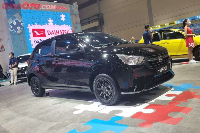 Daihatsu Ayla 1.0 X di ajang Jakarta Auto Week 2023.