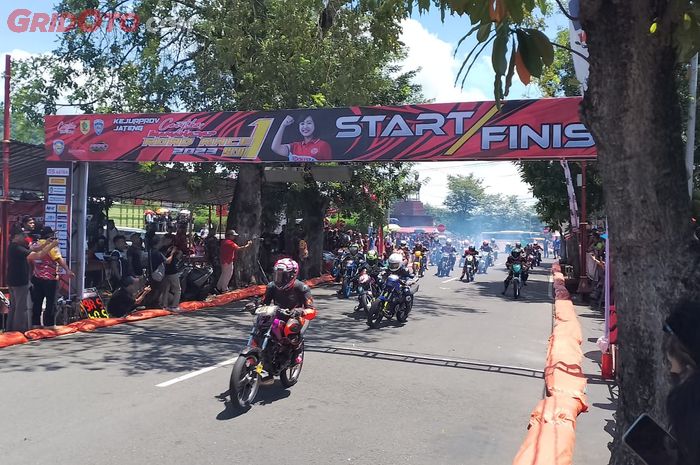 Kejurprov Casytha Manahadap Road Race Jateng 2023 seri pertama di Kabupaten Wonogiri, Minggu (12/03/2023).