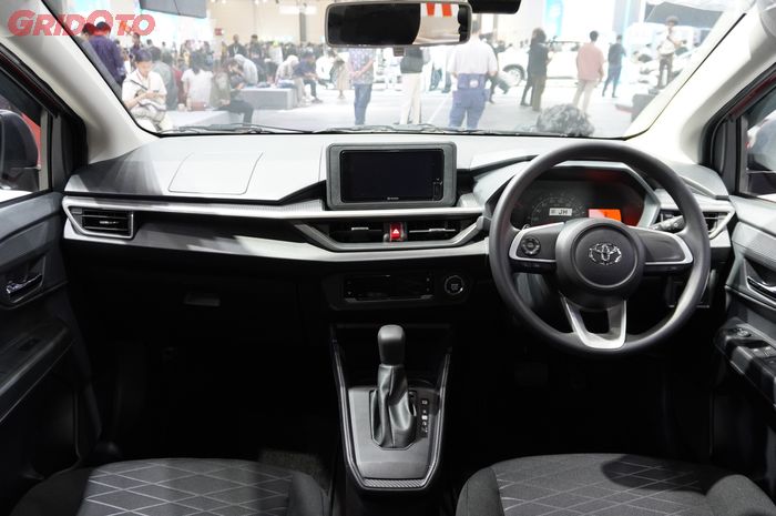 Interior Toyota Agya G (Varian LCGC)