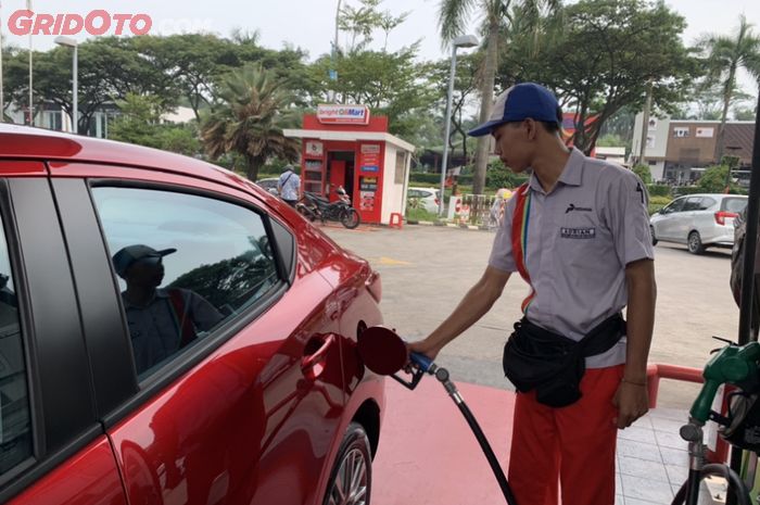 ILUSTRASI. Isi bahan bakar Pertamax oktan 92.