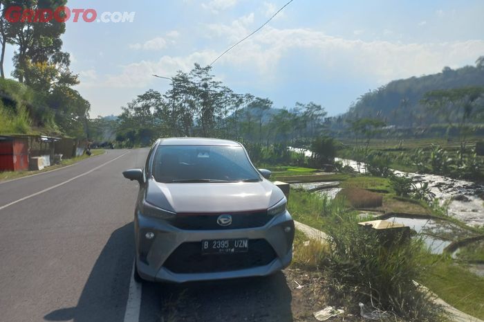 Daihatsu Xenia saat perjalanan mudik ke Blitar, Jawa Timur
