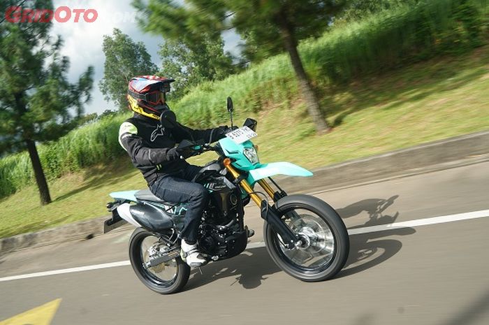 Kawasaki KLX150SM jadi pengganti D-Tracker 150 di Indonesia