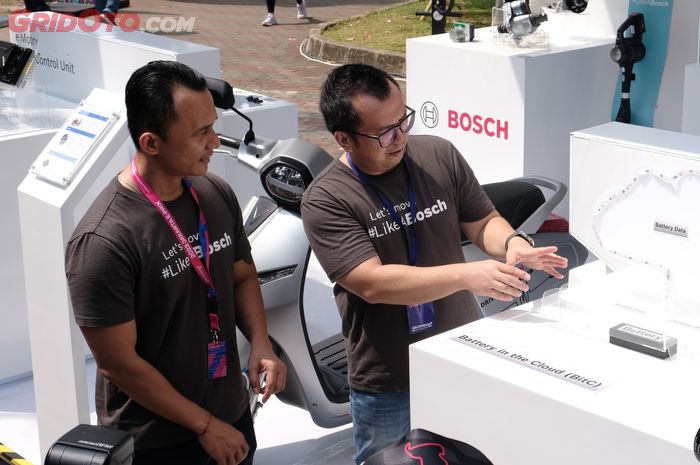 Bosch Indonesia hadirkan berbagai teknologi elektromobilitas di Formula E Jakarta 2023.