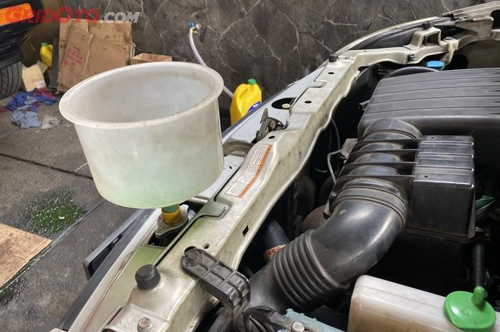 Waspada muncul karat di dalam radiator mobil bekas kalian (foto ilustrasi)