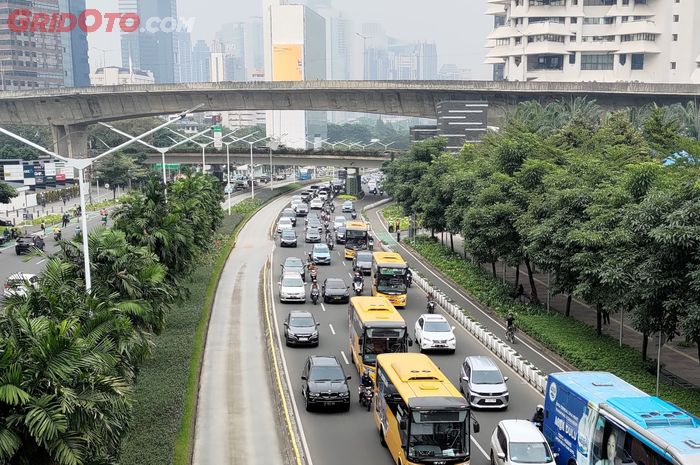Kualitas udara di Jakarta makin buruk, dampaknya buat kesehatan para bikers bikin bergidik.