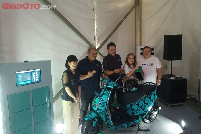 Swap baterai motor listrik Electrum bakal tersedia di Planet Ban