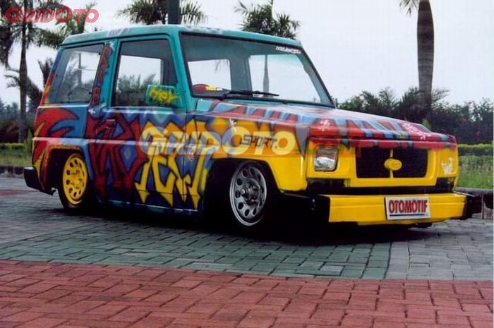 Nostalgia, begini gaya modifikasi Daihatsu Feroza anak 90-an