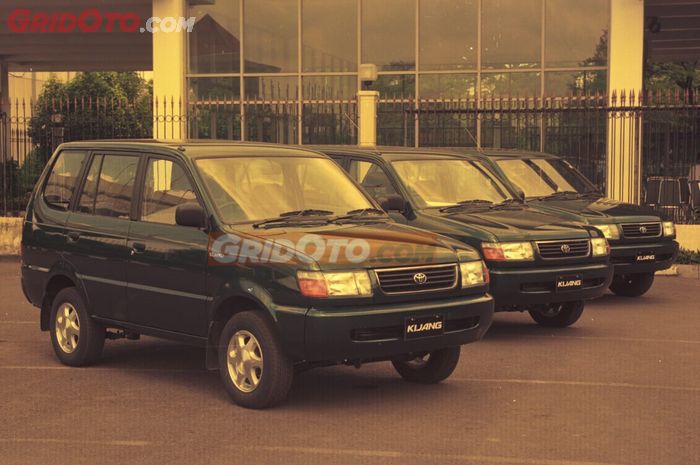 Toyota Kijang Kapsul pas pertama dijual tahun 1997