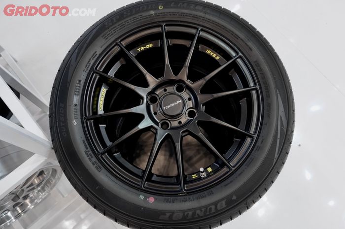 Pelek baru Torsion Wheels di GIIAS 2023 ring 15 harga Rp 4 jutaan.