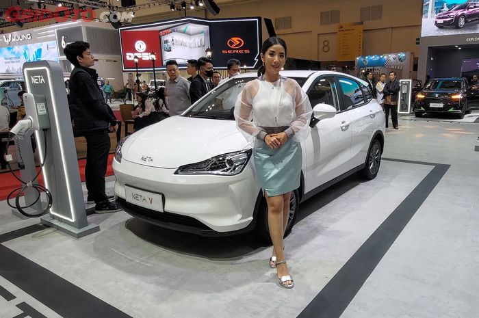 Mobil listrik Neta V akhirnya sudah bisa dipesan, meluncur Oktober 2023, incar kisaran harga Rp 300 jutaan.