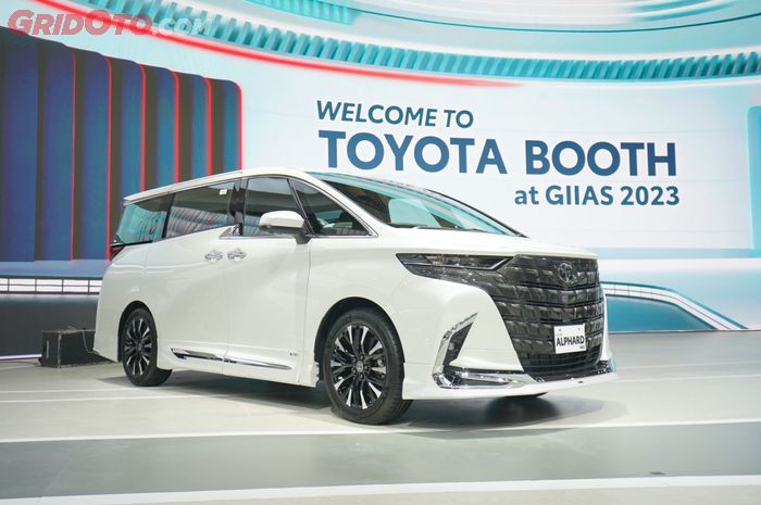 Harga mobil baru Toyota Alphard mengalami kenaikan pada Januari 2024